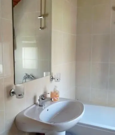 Cozy New Nea Chora Apartament